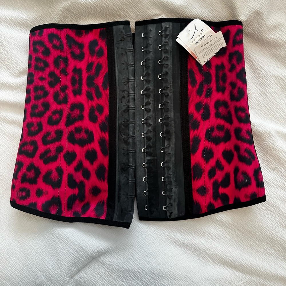 New Anne cherry Colombian Waist Trainer - size Large